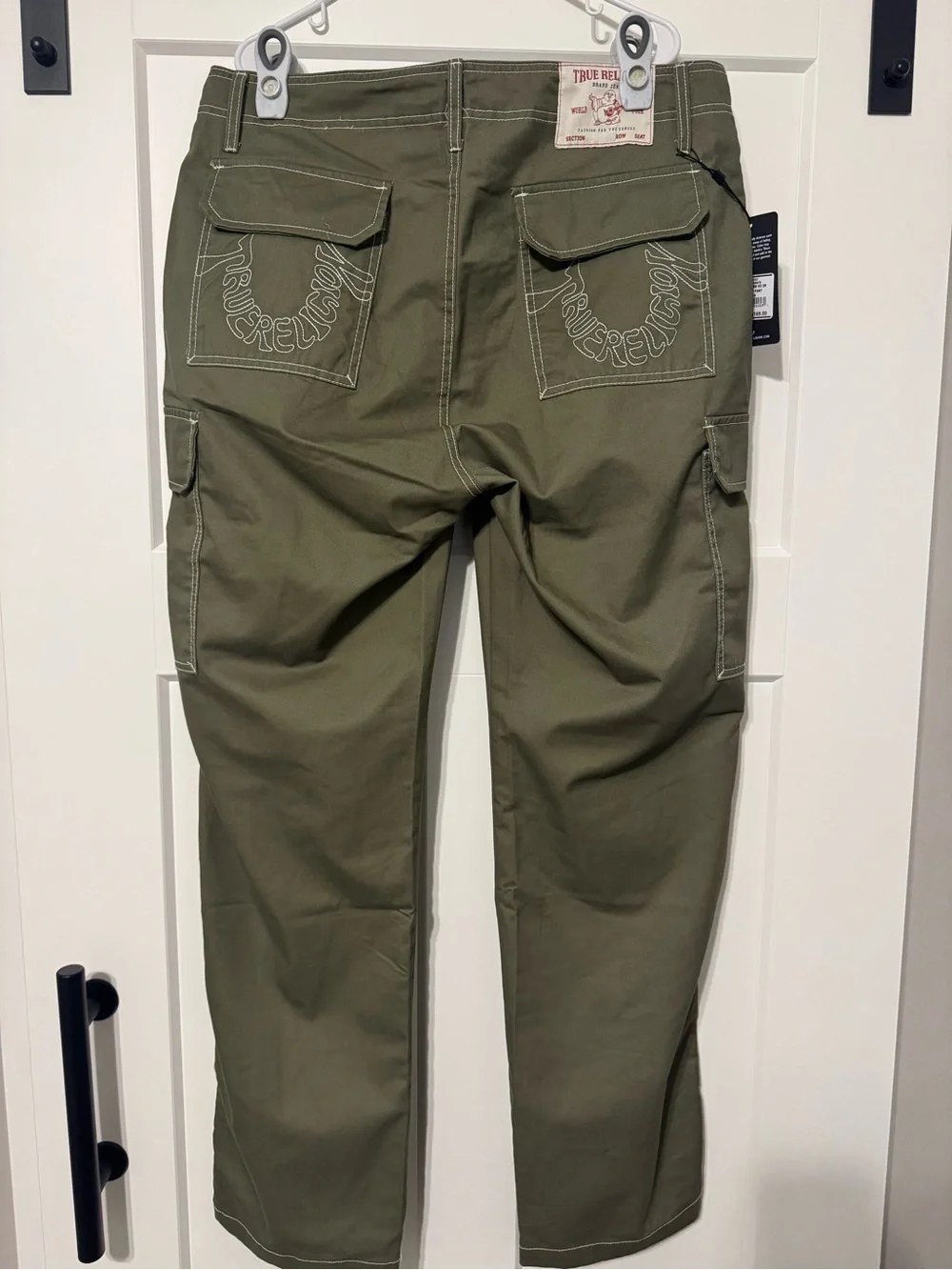 True Religion Bobby NEW Baggy Cargo Pants 34x32 Olive Green White Stitching Mens